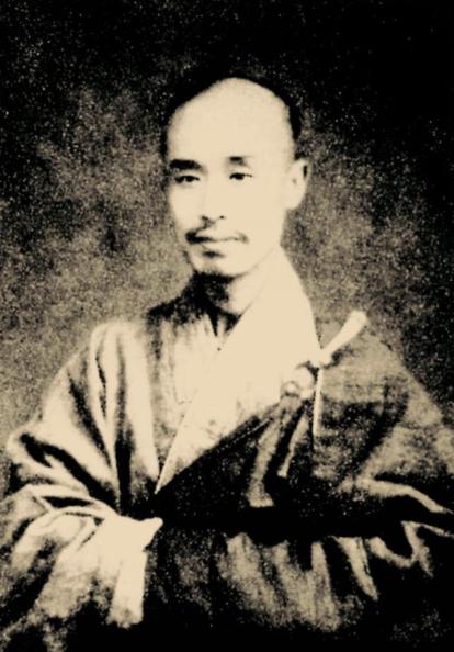1906年，李叔同东渡扶桑，他看上了房东的女儿春山淑子，便请她做人体模特。

油