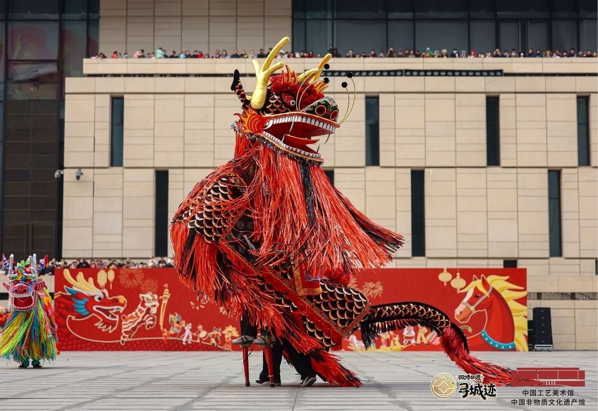 麒麟争霸赛现场直击！ 黄骅麒麟舞巡演，这才是顶级的东方浪漫！伴随着铿锵有力的锣鼓