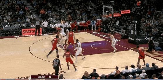 美如画！英格拉姆考虑下勇士不？
在今天NBA常规赛猛龙对阵骑士的第三节比赛中，英