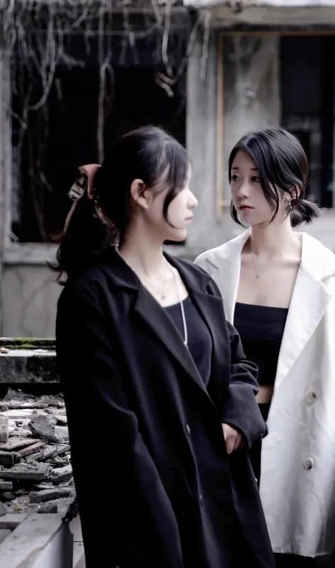 积极影响的一面

2. 价值观引导：不少短剧聚焦亲情、友情与成长主题，比如一些校