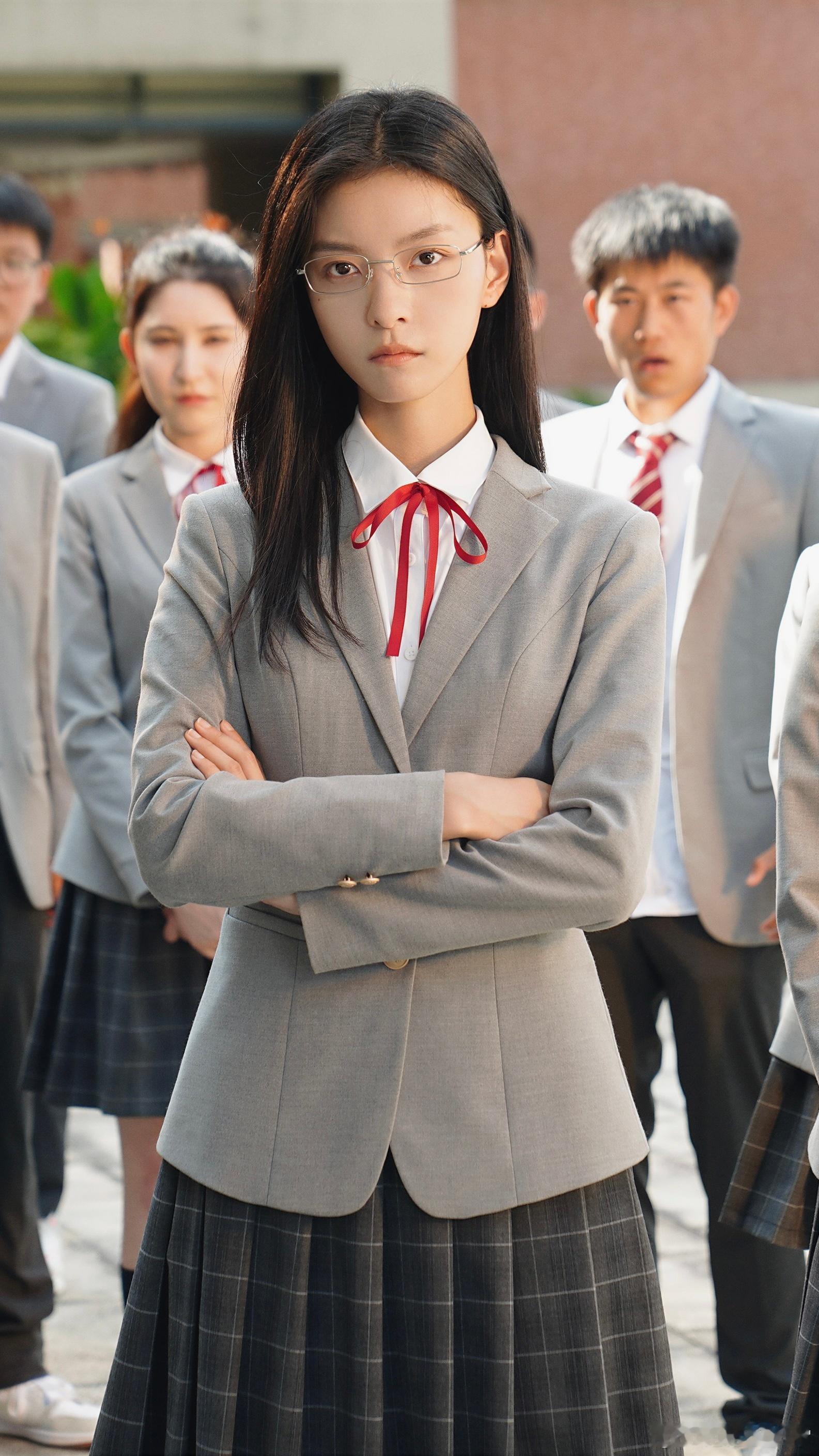 孙美林短发杀伤力 好多艺人换发型容易违和，孙美林完全不存在这个问题，长发安静内敛