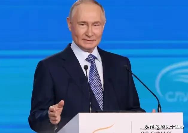 当地时间2月4日，莫斯科政坛迎来巨震。普京签署命令免去了“克宫二号人物”谢尔盖·