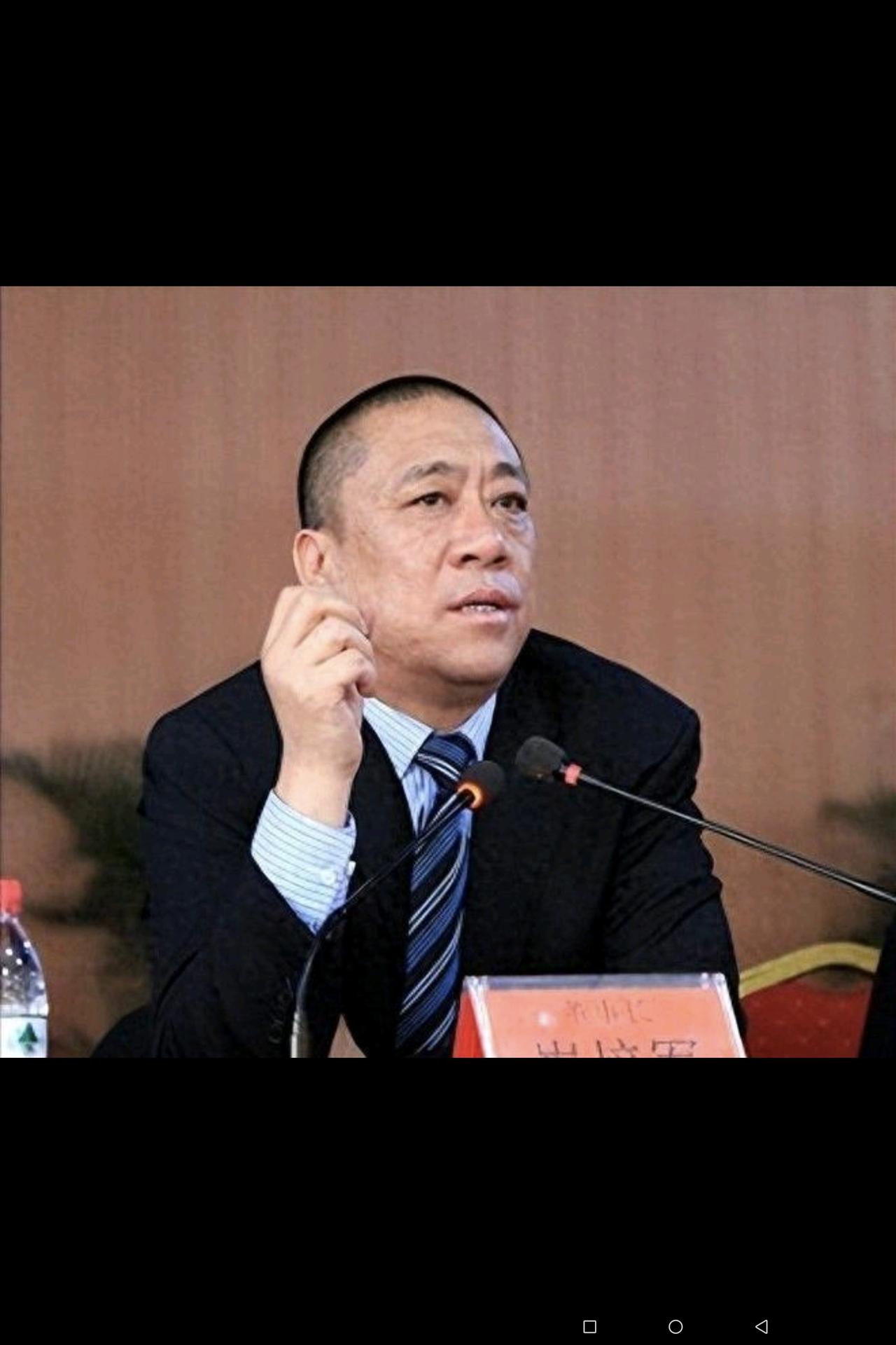 这个崔培军不愧是一位爱员工爱乡亲的好老板！
据媒体报道，河南矿山起重机机械公司创