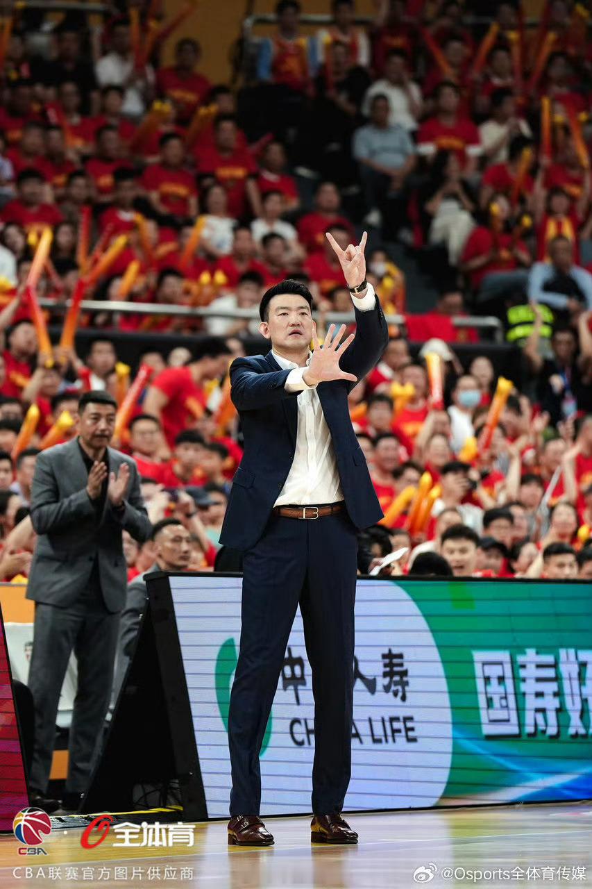 王博指导赛前采访：“还是放松心态吧，尤其是在总决赛这样的舞台上，第一场大家还是有