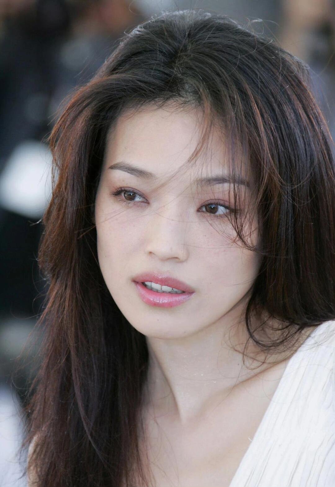 “大嘴美女”舒淇超高清生图，真实自然美 