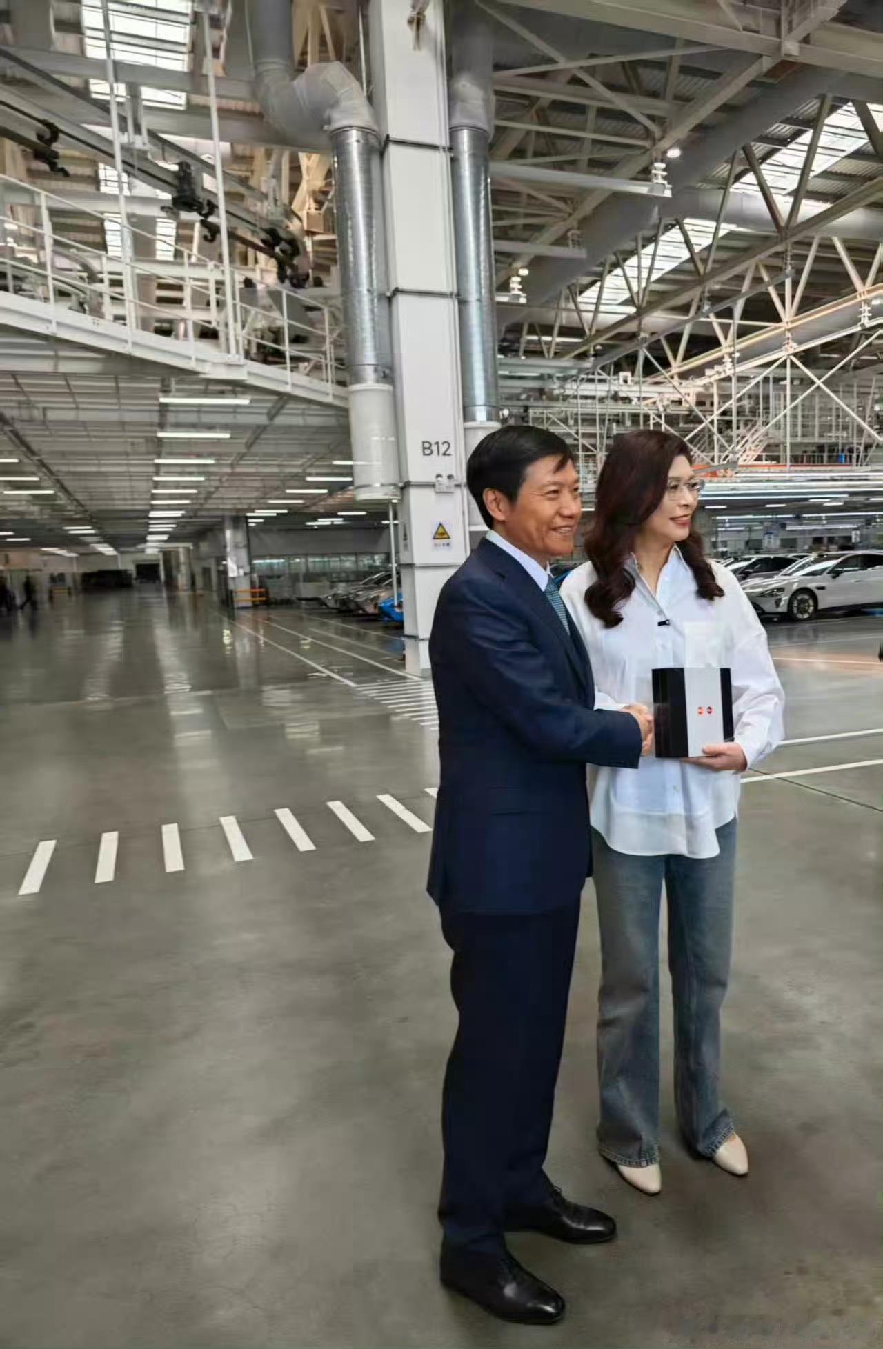 雷总和卢总都有接待好不好？ 