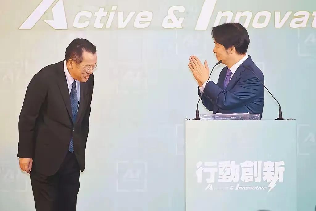 #吴成典呼吁赖清德回头是岸#对牛弹琴，赖清德不会听的。民进党是主张“台独”的政党