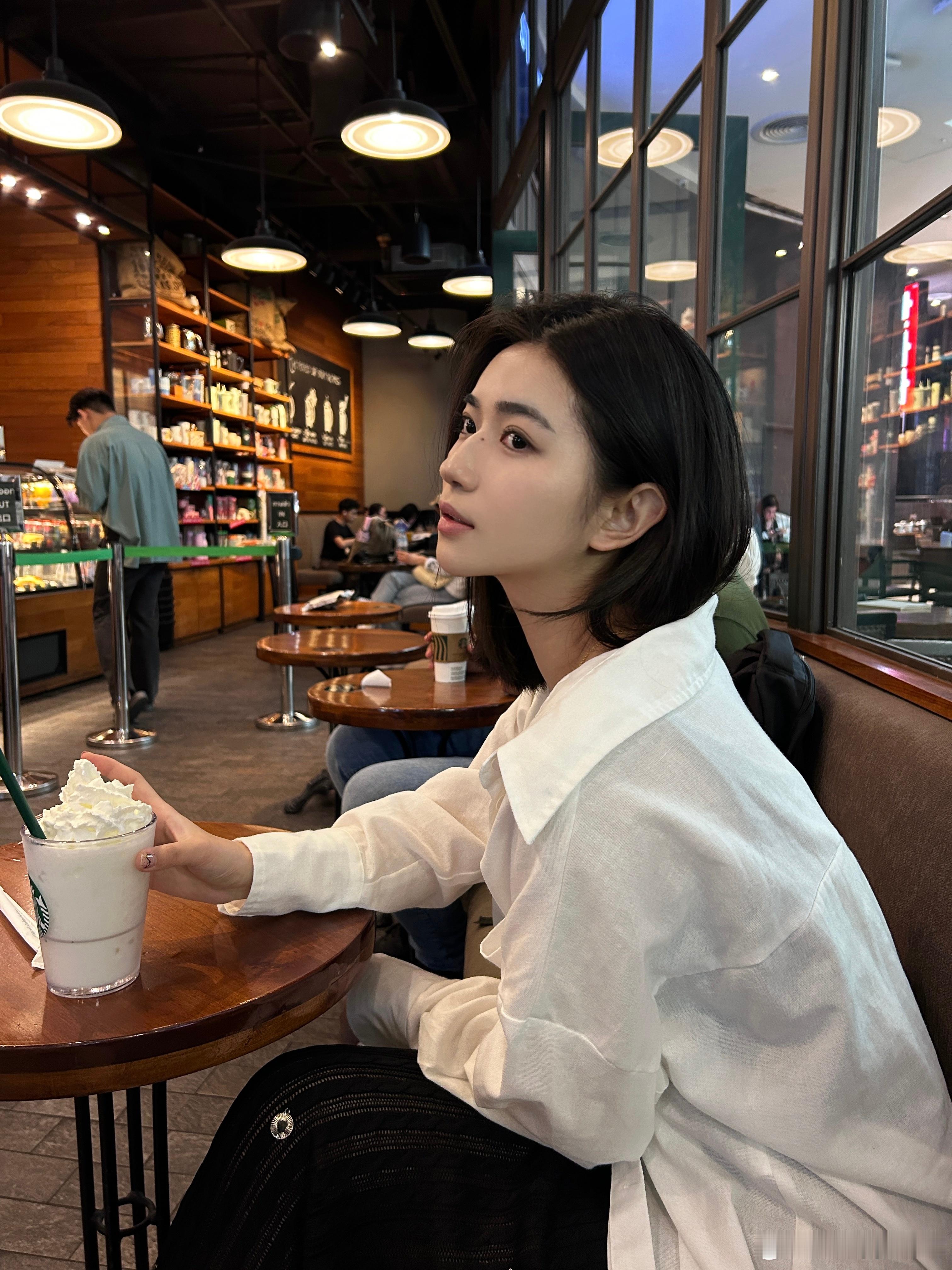 🏝️🥂🥗🍤  ​​​