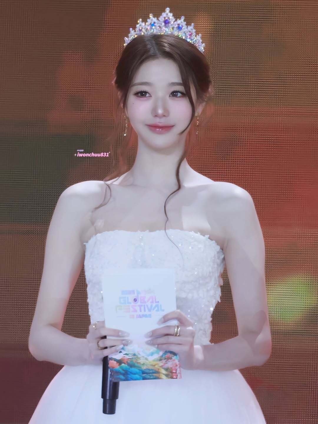 张元英今晚美疯了… 