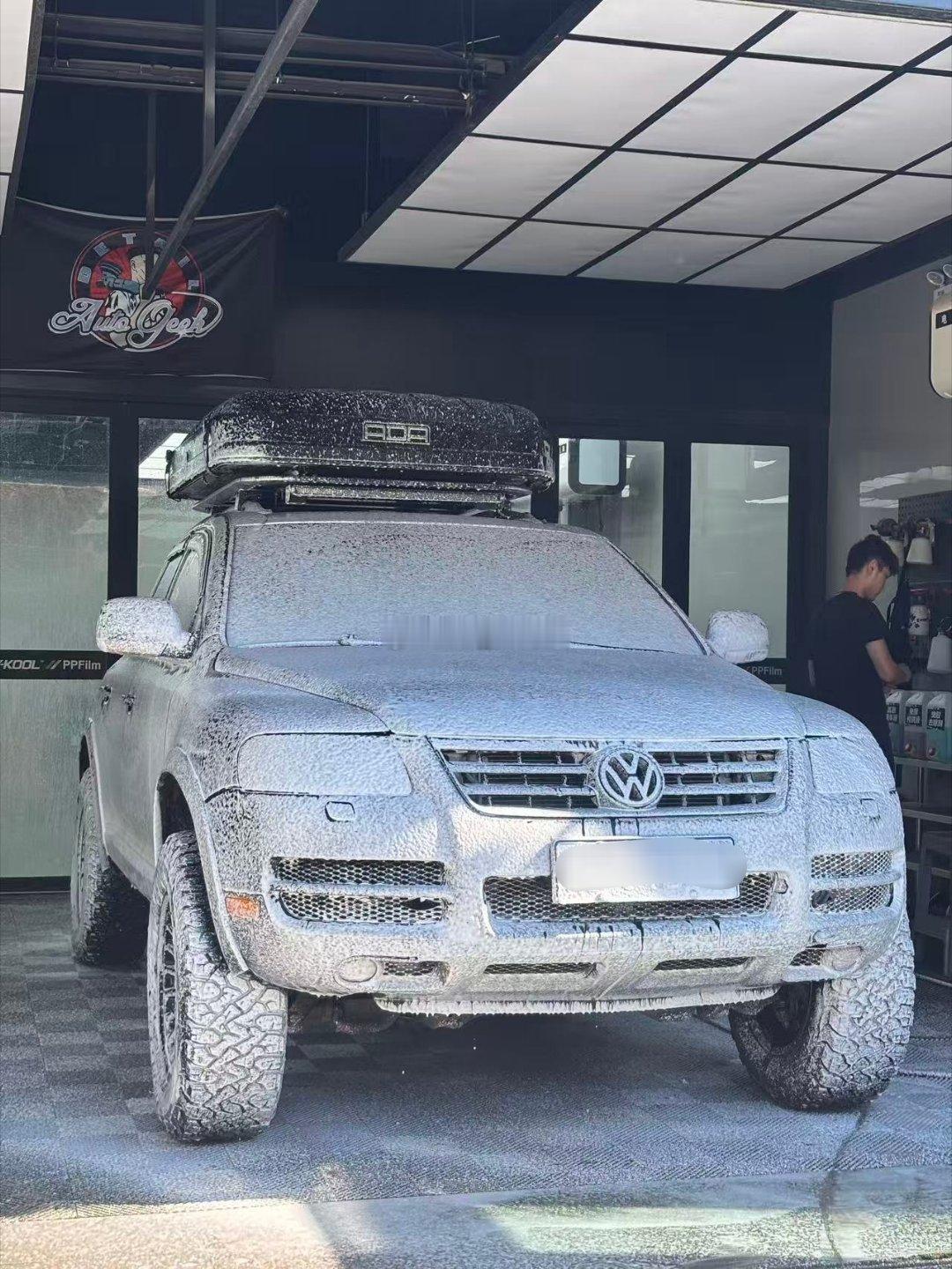 从来没见过洗车，为了五一出行竟然把车都洗了，陈年老灰都没了五一全社会流动预计超1