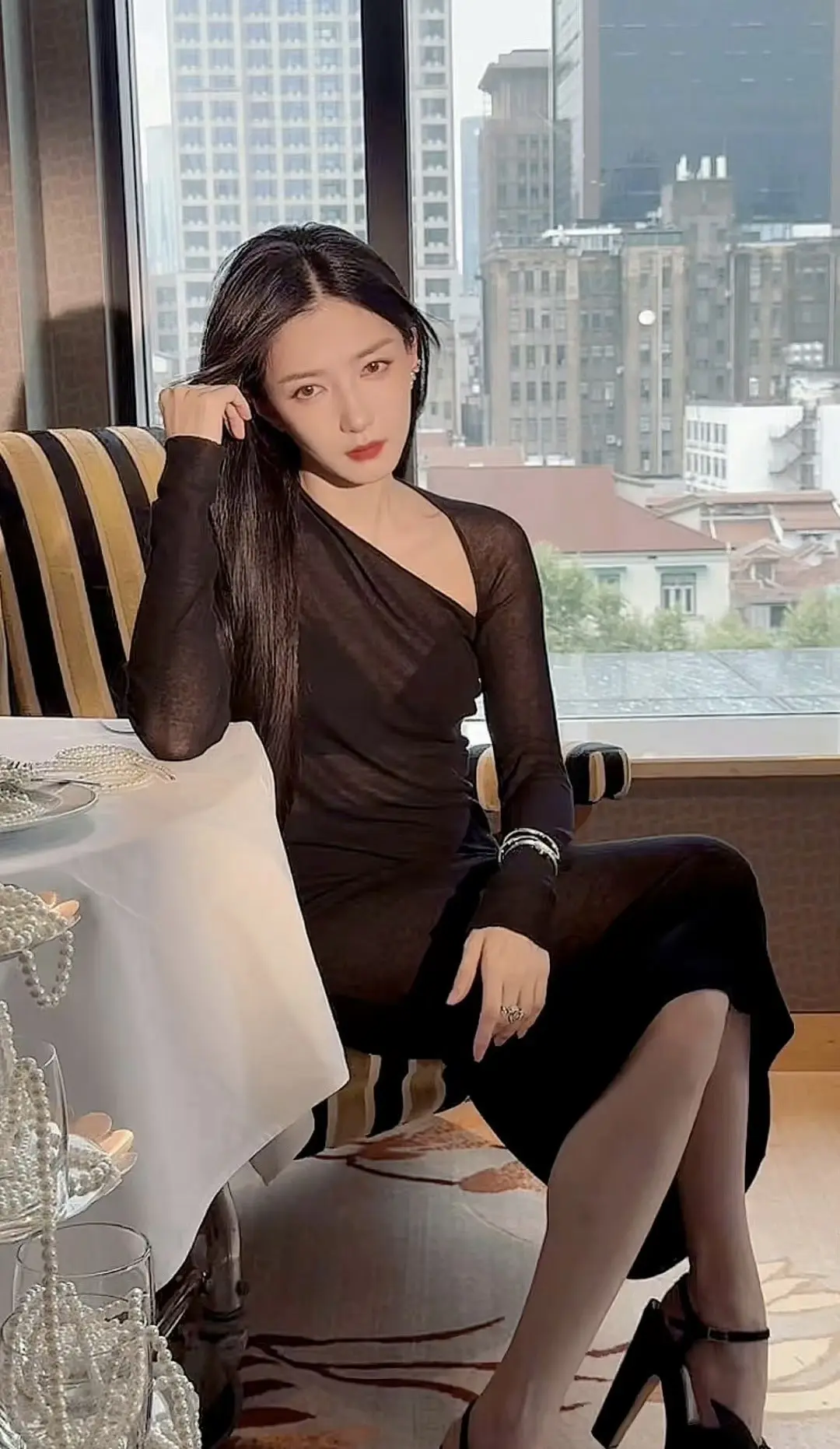 江疏影。