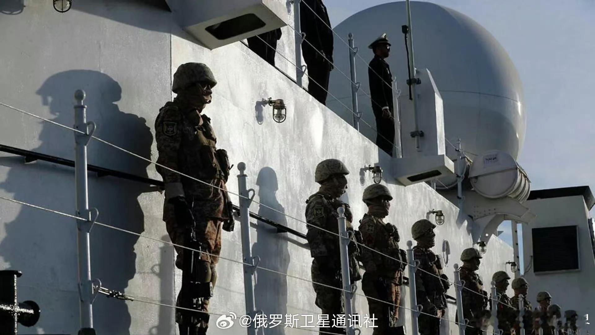 【伊军称将很快报复美军】伊朗武装力量下属的“哈塔姆·安比亚”中央司令部代表表示，