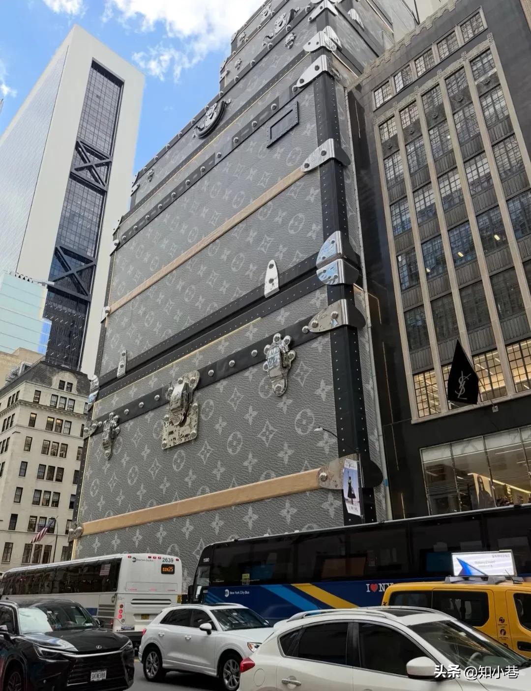 纽约。一座公认的繁华都市，北美洲最大城市。

不过呢，曼哈顿也好，布鲁克林也好，
