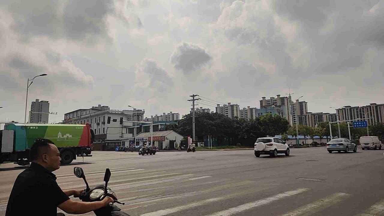 我的今日状态：😁轻松愉快
我这里的天气：🌤️多云