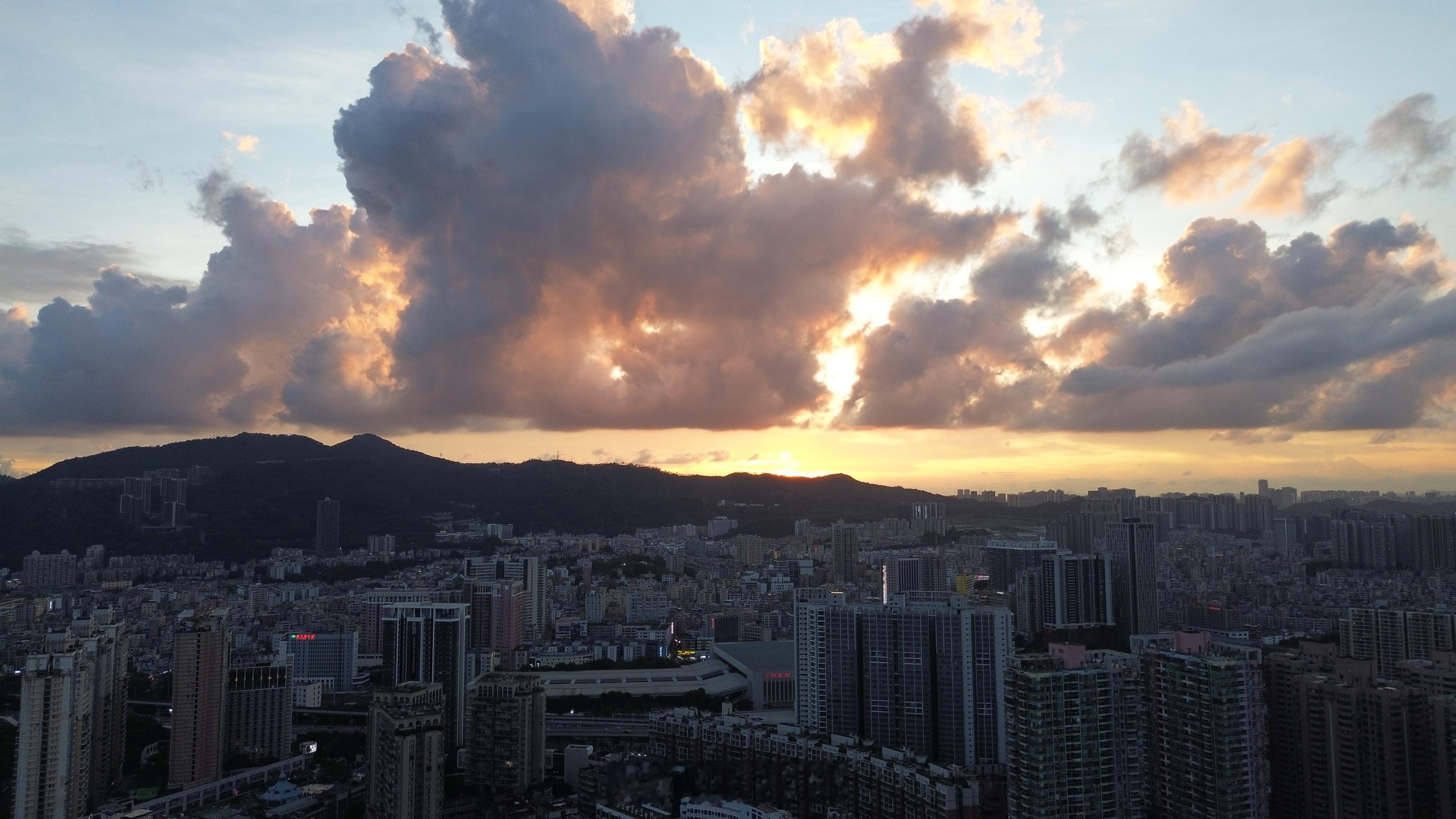 深圳今天的绝美日落你们看到了吗！？  ​​​