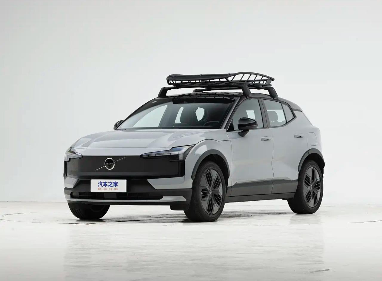 2026款沃尔沃EX30 Cross Country参数与配置说明

2026款