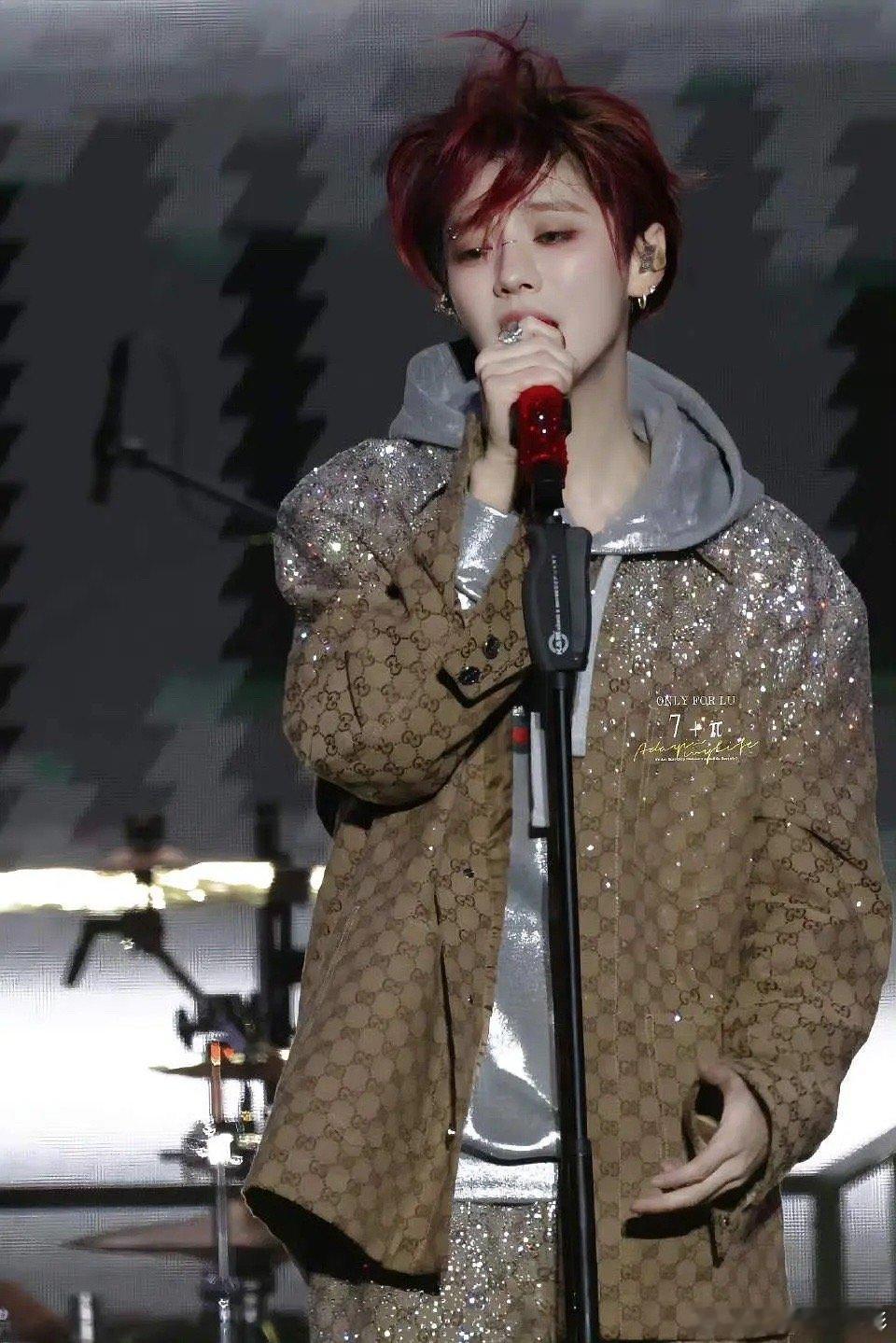 鹿晗这是又给干到哪一年了[哆啦A梦害怕] 