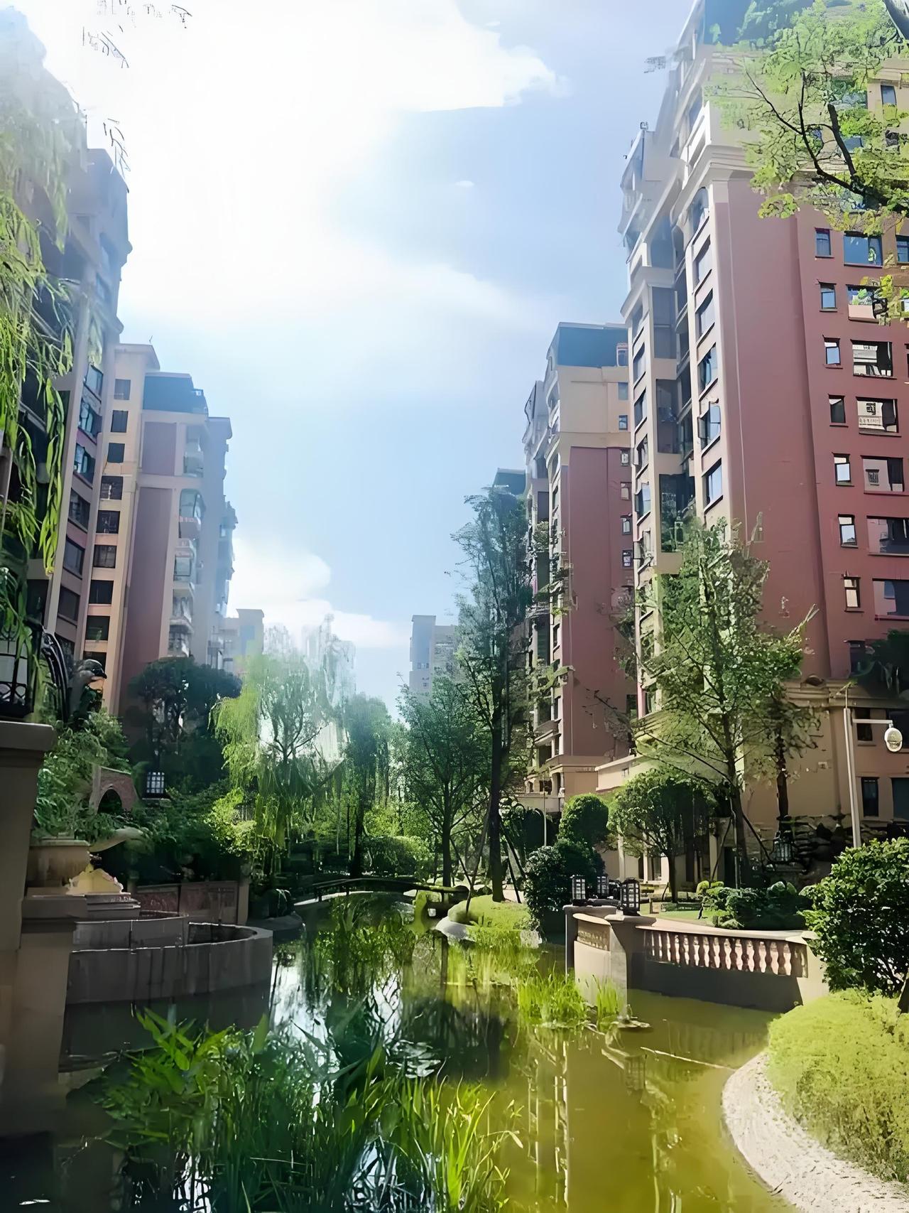 第四代住宅最近火了，它是集“空中园林”“垂直绿化”于一体的新型住宅，也叫庭院房等