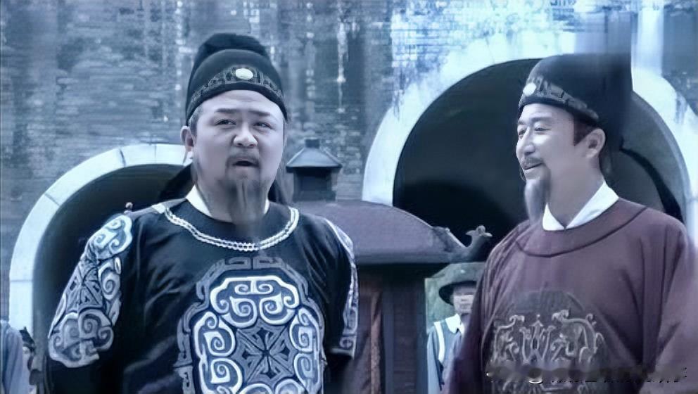 狄仁杰和张柬之该怎么相互称呼？先纠正一下电视剧的误导，二人并未同时为相，狄仁杰去