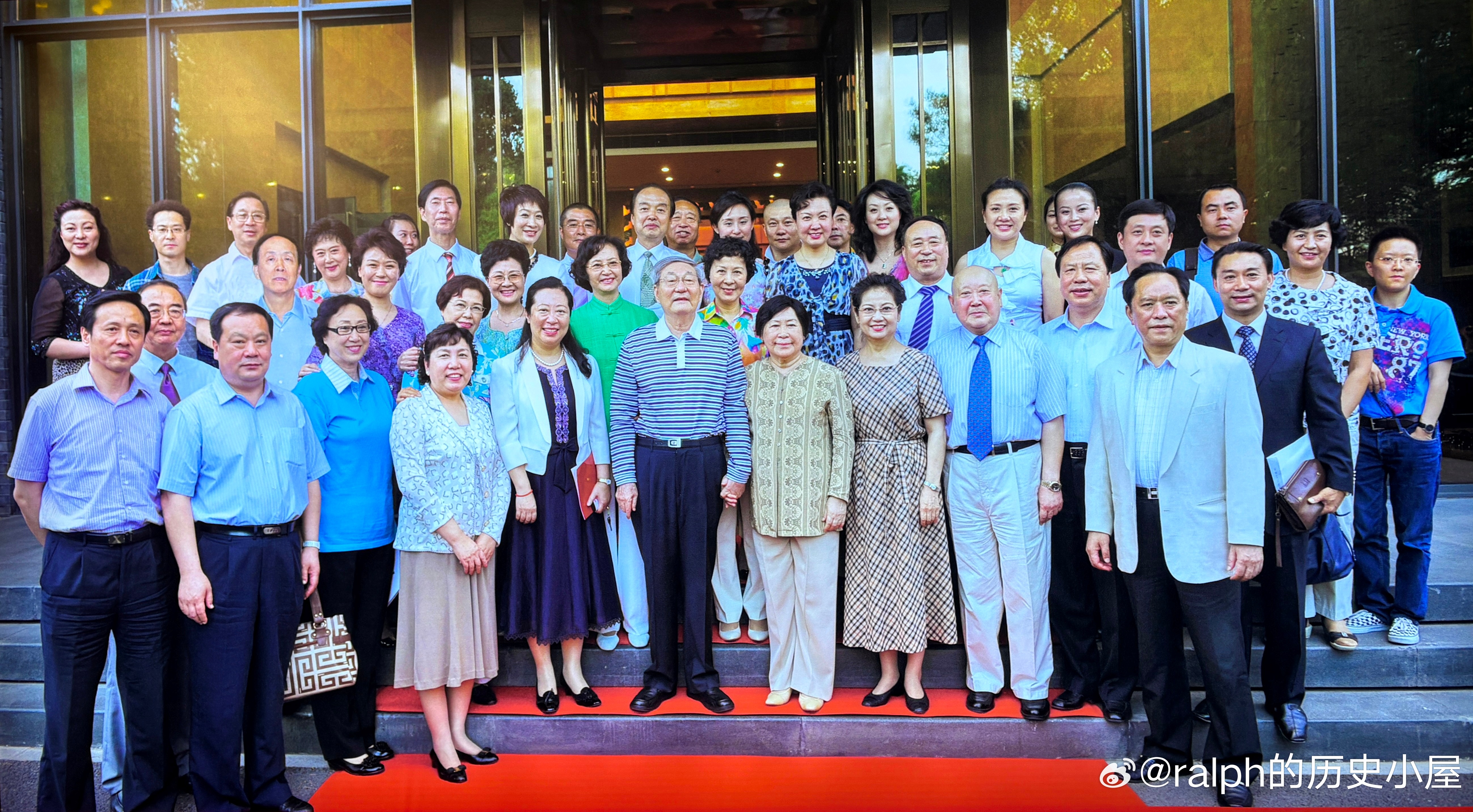2011年7月在北京西山，原国务院总理朱镕基亲自部署“京剧电影工程”启动工作，会