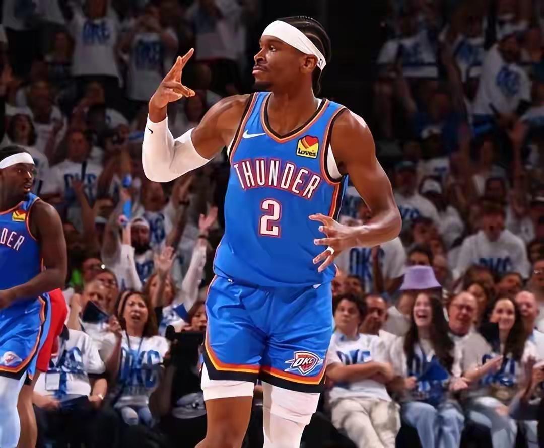 亚历山大再砍46分，本赛季1182分继续遥遥领跑联盟总得分榜。看到赛程已经近半，