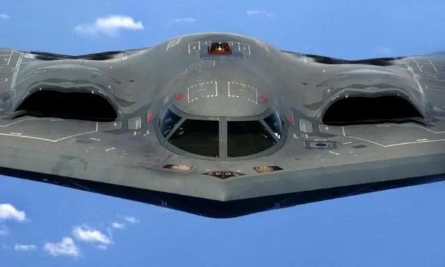 中国防空体系有多牛，B2来了也只能当活靶子，有来无回。B2轰炸机icon到底牛到