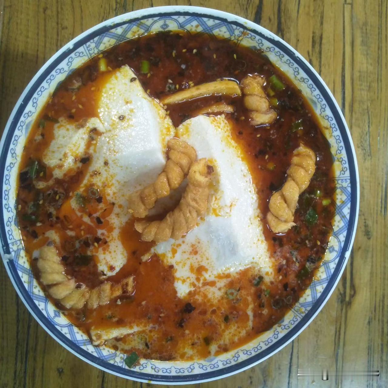 西安菜推荐绝对是宝藏餐饮！西安艳阳天西府饭店挖掘保留了近200个地道西府小吃，值