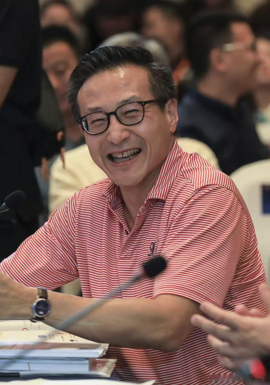 蔡崇信吴泳铭1.2亿增持阿里股票没想到阿里这波All in AI的决心，机构是真