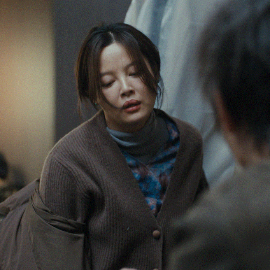 #辛芷蕾是真乔妍# 虽然说有逃不开的命运，但是只要姐妹两人在一起就能够闯过更多的