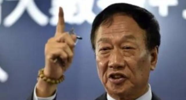 “只要大陆敢打，我就敢送”，他曾公开宣称，“若两岸爆发冲突，我会誓死守护台湾”，
