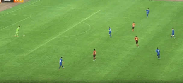 出球型门将：奥纳纳？
出界型门将：刘殿座？

“老六”漏电而已。
[捂脸][捂脸