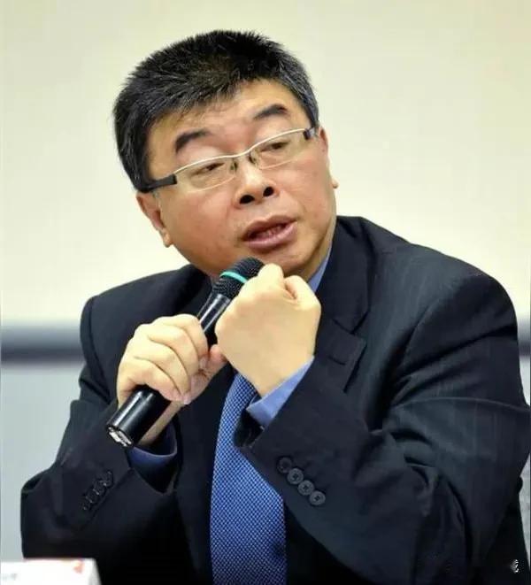 台当局禁止公务人员参加海峡论坛，本质就是自欺欺人
 
各位屏幕前的观众朋友，大家
