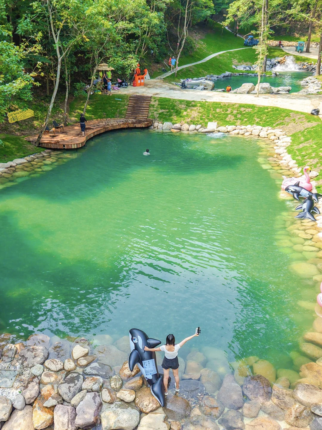 杭州出发1h！找到玻璃水秘境💦冷泉湾太绝了！