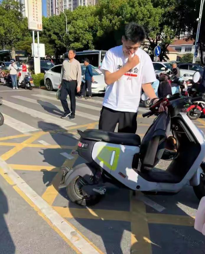 张雪峰去世头七这天，公司总经理武亮发了一篇长文悼念，里面不仅说了对公司未来的安排