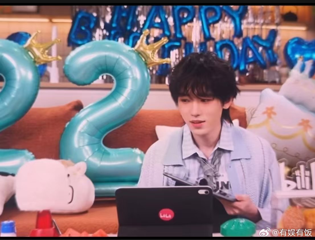 宋亚轩一百种声音叫鼠标宋亚轩叫鼠标宋亚轩一百种声音叫鼠标，哇塞， 