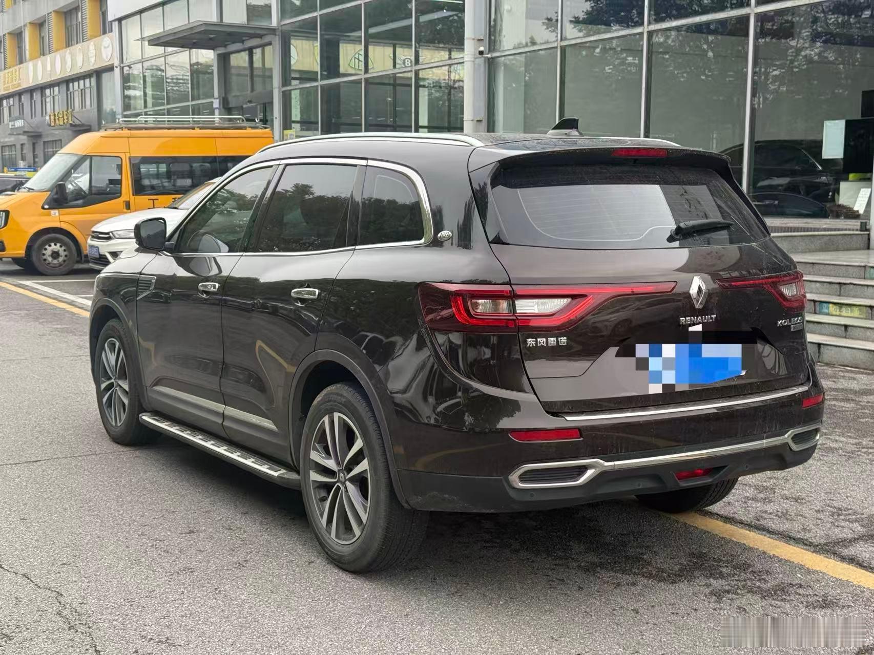 性价比很高 18年上牌2.0 120周年限量版  9.9万公里 全车只有两处补漆