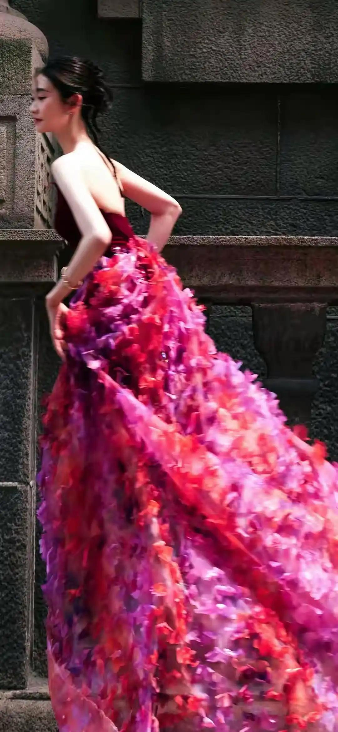 我的今日状态：😁轻松愉快
我这里的天气：☀️晴天