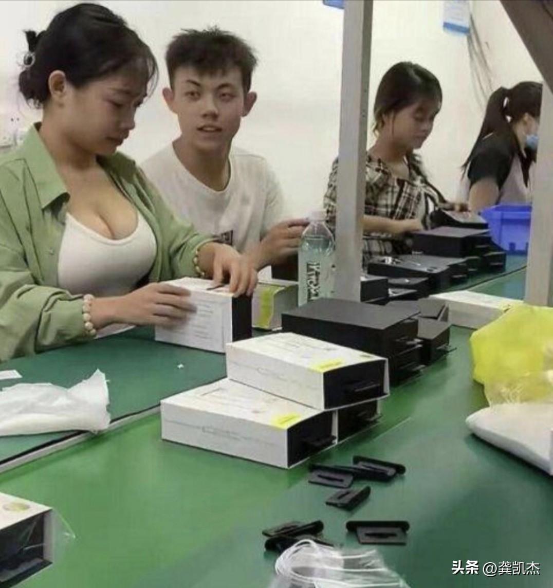 不懂就问，他怎么不干活？