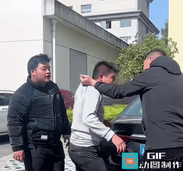 一巴掌赔2.3万？掌掴纠纷维权全攻略
 
你知道吗？真实案例远比想象更触目惊心！