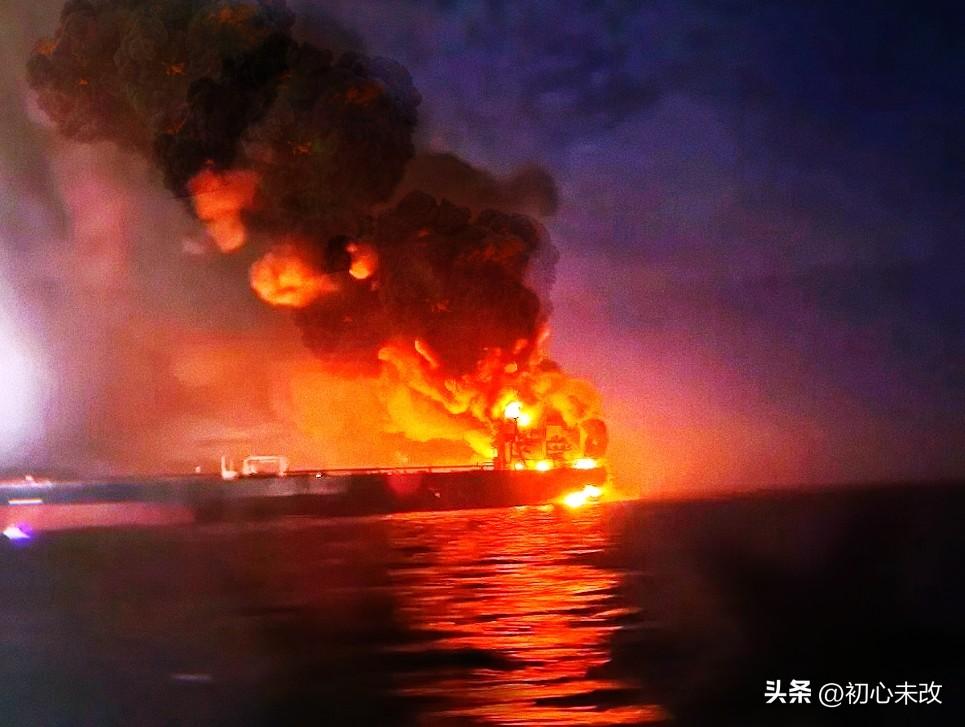 黑海突发！土耳其油轮遭精准袭击，不在霍尔木兹竟在自家门口🔥
 
太猝不及防！土