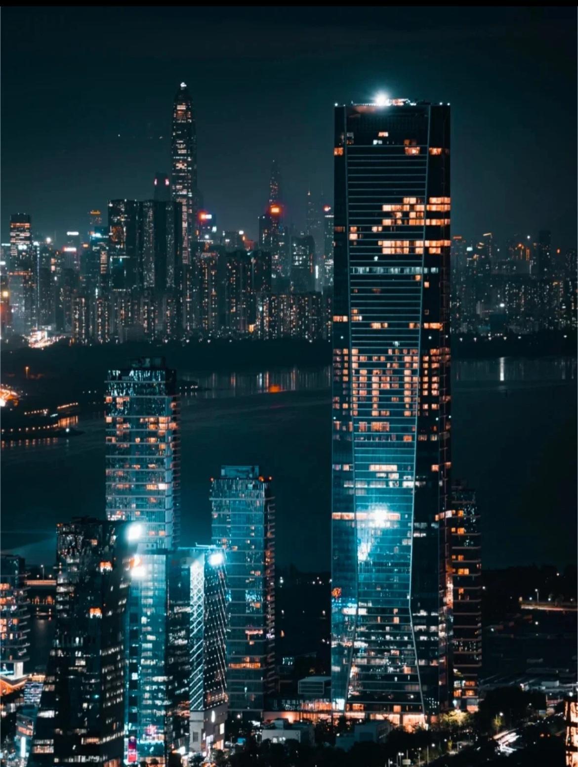 请你对下联1. 品酸甜苦辣情

2. 看东南西北景

3. 度悲欢离合年