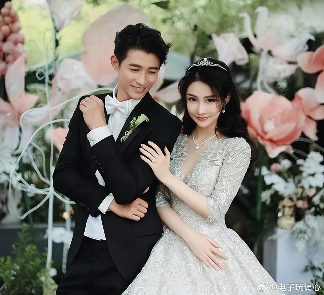 前女友是吴昕，曾经的未婚妻是张天爱，如今喜得贵子升级当爹 