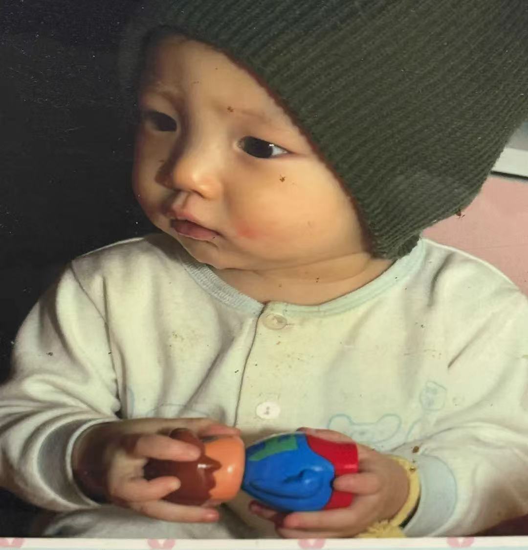 金主训满月照 ​​​