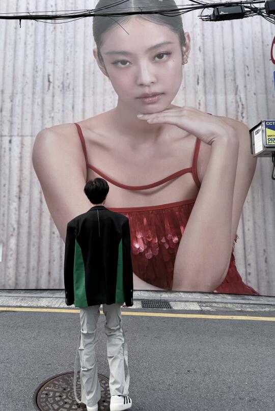 首尔｜听说Jennie海报换皮肤啦⁉️