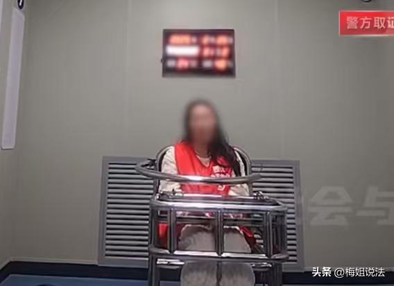 陕西，男子趁老婆不在家，邀请年轻妹子来家吃饭，随后俩人还亲密的互动，恰好怀孕的妻