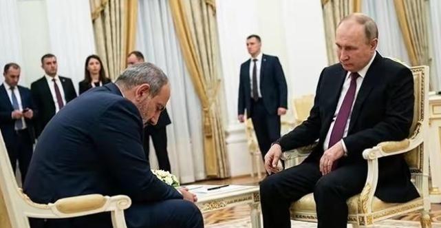 “想两边都占便宜，没门！”
帕希尼扬这次去莫斯科，说白了就是去“求复合”的。但普