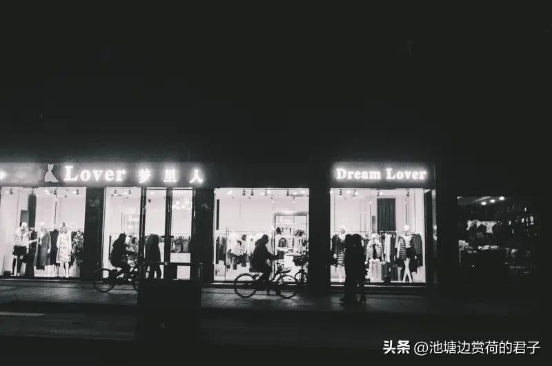 看到“静听松涛声入梦”这个上联，意境超美，仿佛人置身山林，伴着松涛安然入眠。我来