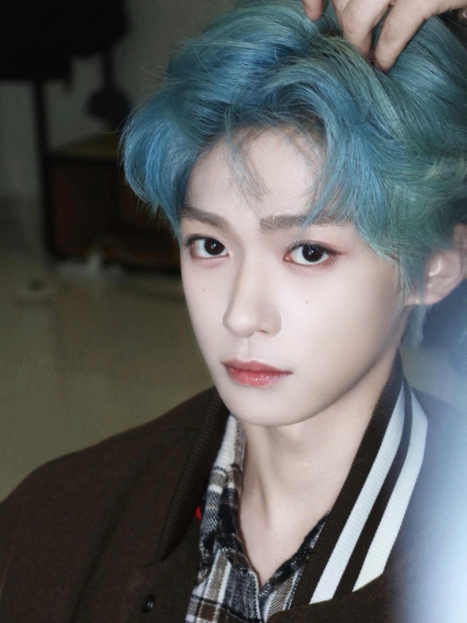 梓渝换了新发色好像在玩奇迹小渝，每次都在解锁一个新发色✌️✌️✌️ 