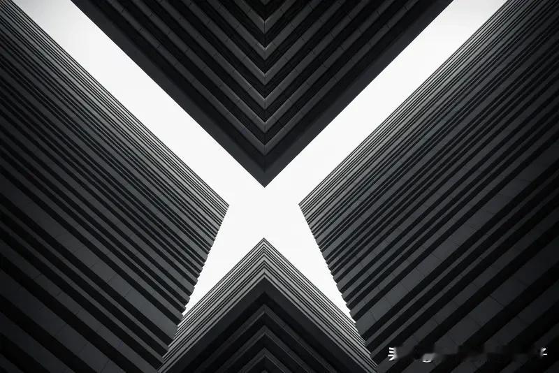 古体诗词里有“对称”一说吗? 古体诗词里有“对称”，不过说法更专业，叫对偶，这也