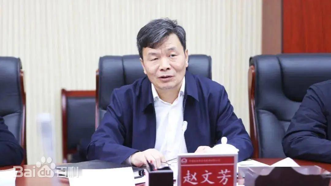 国家铁路局新来了副局长赵文芳，注意，不是国家铁路集团。赵文芳，男，曾担任武汉铁路